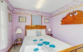 Blue Lagoon Escape Unit-A